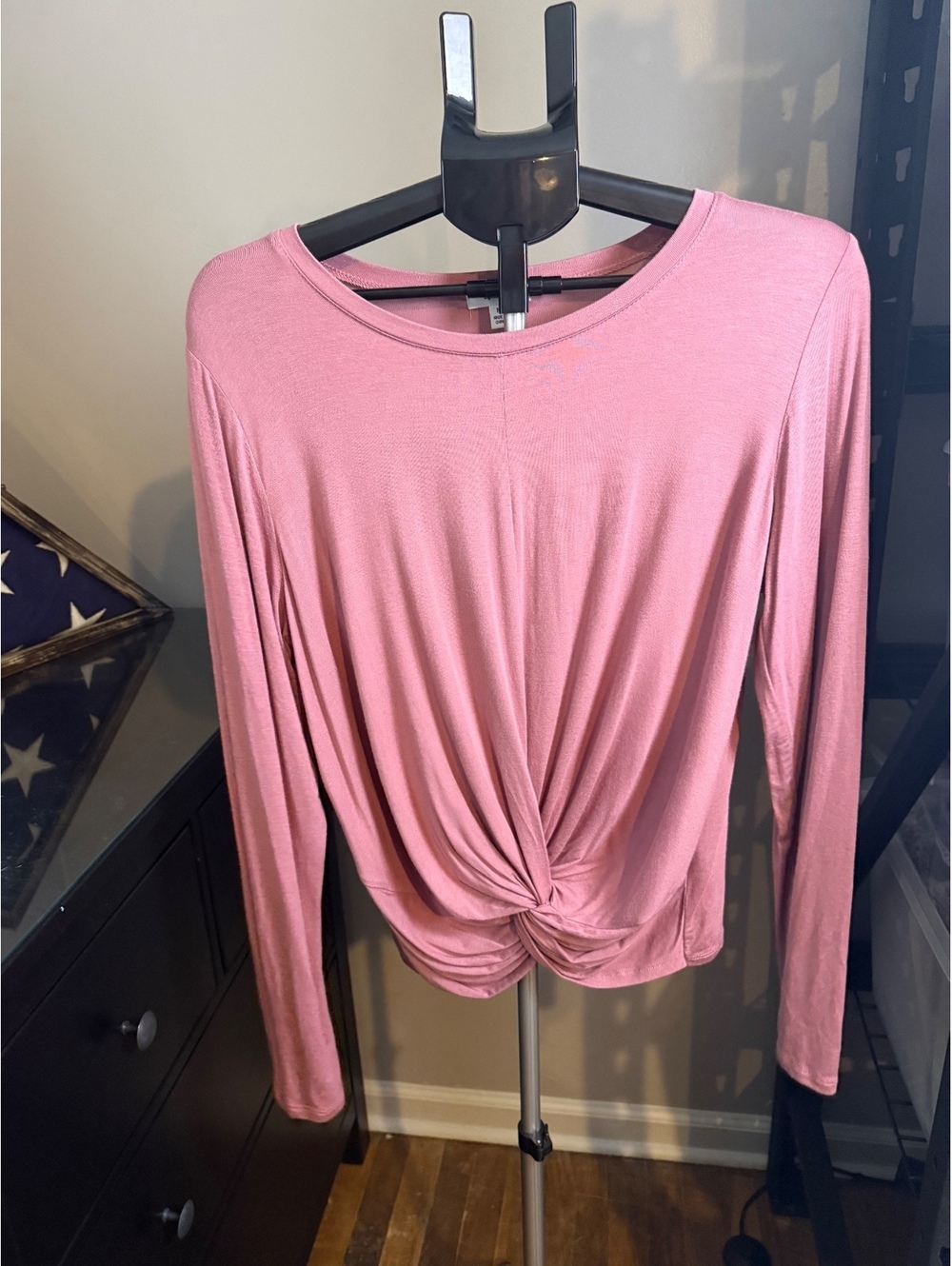 Eyeshadow Size M Dusty Rose Pink Twist Front Long Sleeve Top